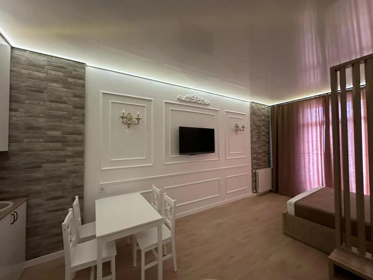 شقة Moonlight Apart-Hotel باتومي